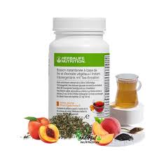 Boisson instantanée à base de thé et d'extraits végétaux